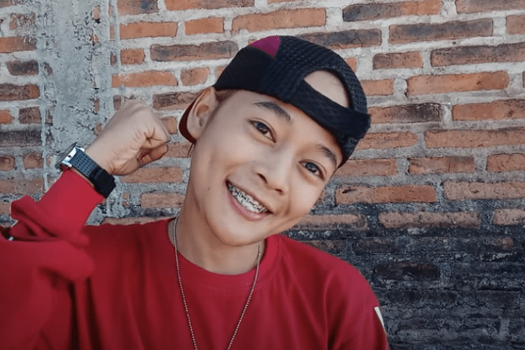Istaka Laki Laki Atau Perempuan. Biodata Istaka TikTok Cewek Apa Cowo, Orang Mana, Umur