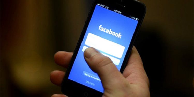 Tampilan Pertama Facebook. Begini tampilan Facebook saat pertama kali dibuat, kamu masih ing