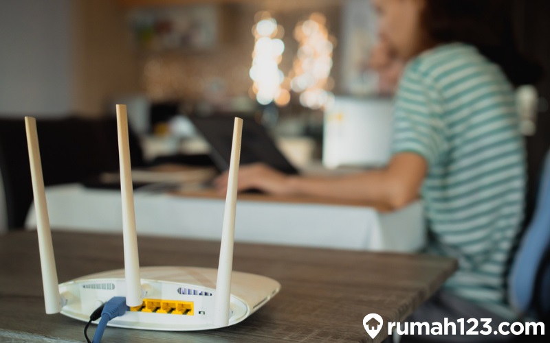 Cara Mengatasi Wifi Indihome Lemot. 7 Cara Mengatasi WiFi IndiHome Lemot, Dijamin Normal Kembali