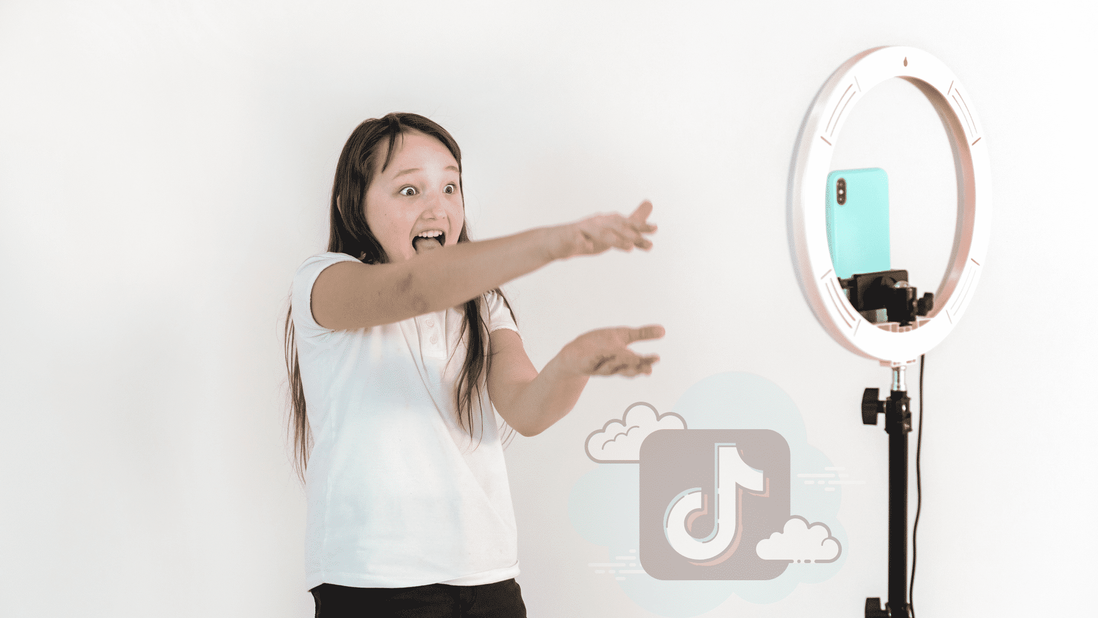Cara Duet Video Tiktok Biar Ada Suara. Cara Mudah Duet Video di TikTok Dengan Menggunakan Suara