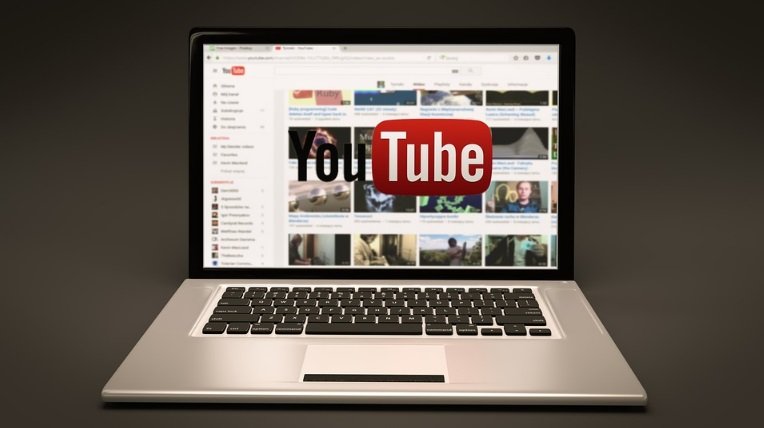 Laptop Untuk Edit Video Youtube. 10 Laptop Untuk Youtuber Terbaik dan Paling Laris