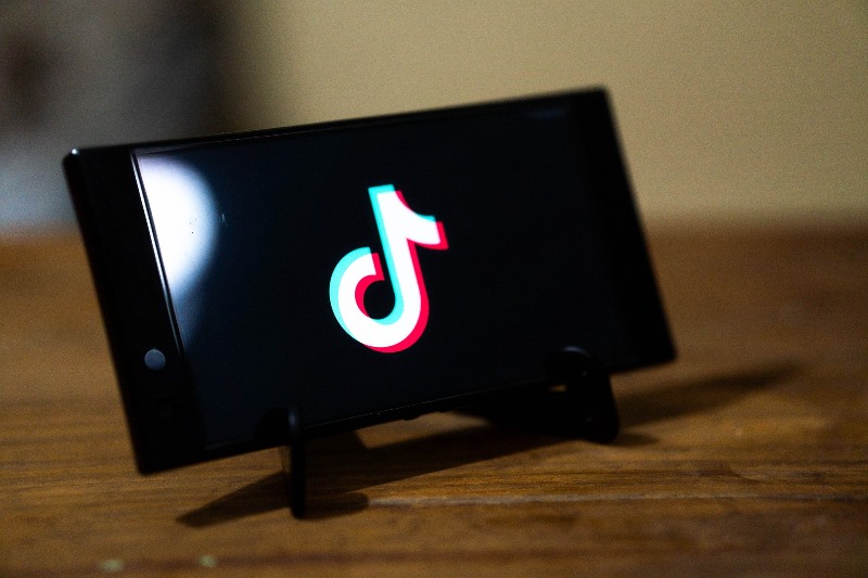 Cara Melihat Video Yang Di Simpan Di Tiktok. Cara Melihat Video TikTok yang Tersimpan dan Favorit di TikTok